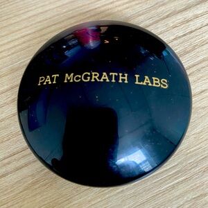 Pat McGrath under eye powder in DEEP